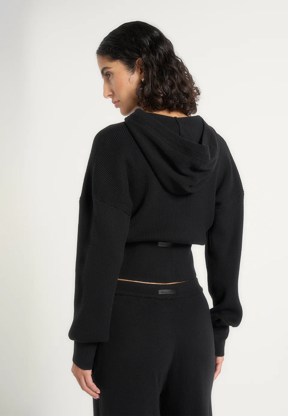 Black Torvexiatee Vexlora Ribbed Knit Cropped Hoodie with Zip Front and Flared Sleeves 5 Black Torvexiatee Vexlora Ribbed Knit Cropped Hoodie with Zip Front and Flared Sleeves - Image 3