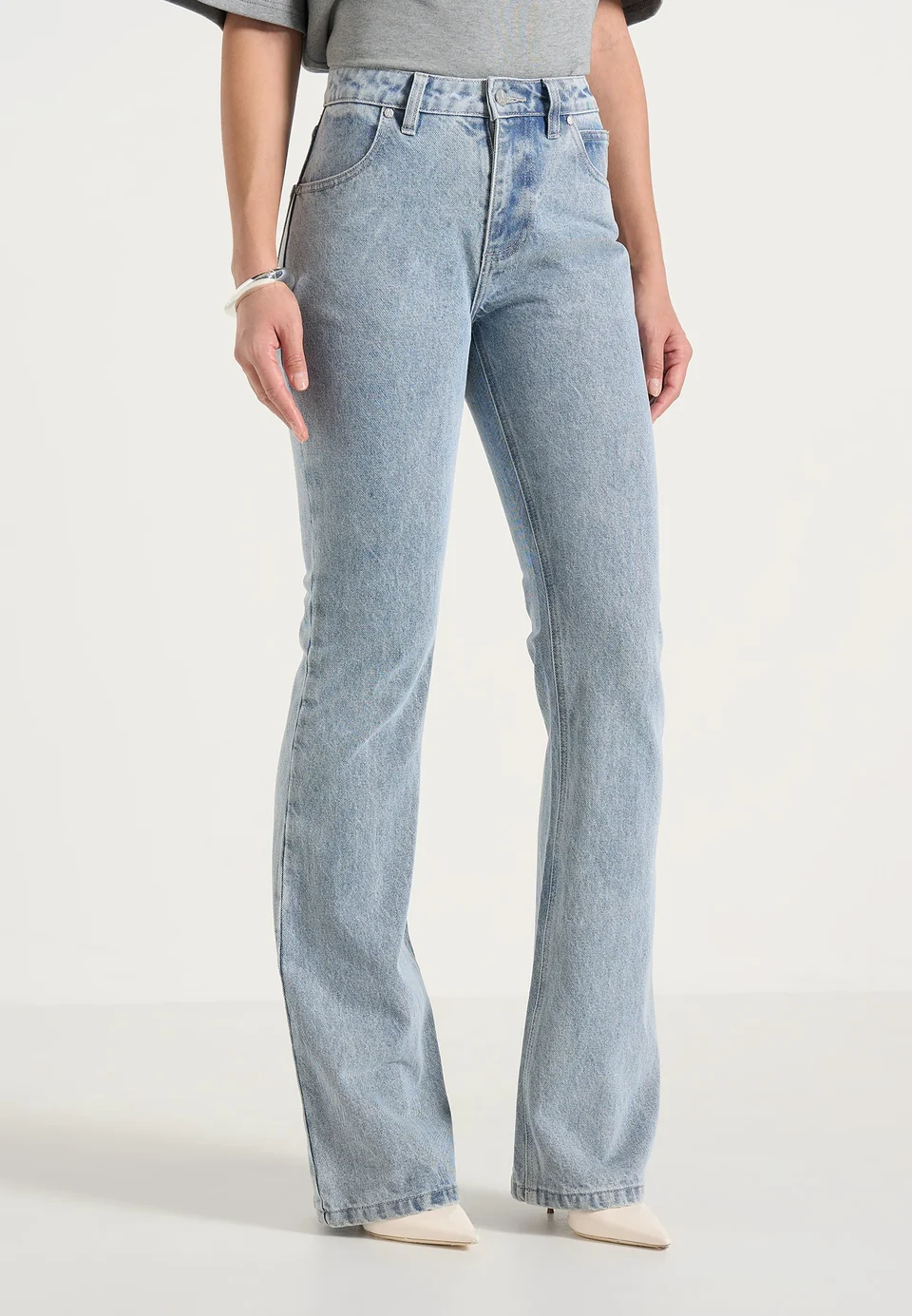 Light Wash Blue Torvexiatee Xelvoria High Rise Straight Leg Jeans with Classic Denim Finish 4 Light Wash Blue Torvexiatee Xelvoria High Rise Straight Leg Jeans with Classic Denim Finish - Image 2